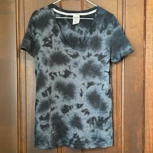 VS PINK TIEDYE VNECK